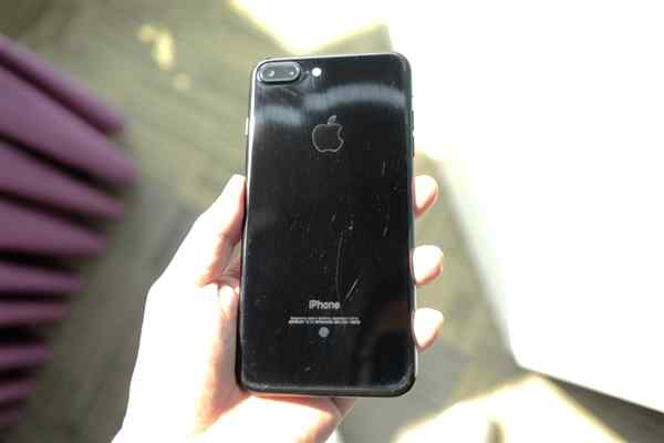 亮黑色iPhone7 Plus裸奔三周后