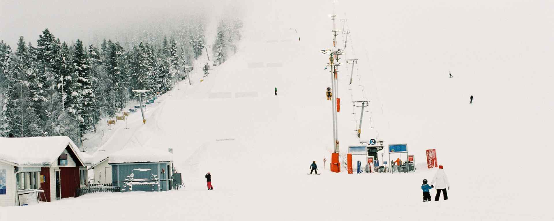 滑雪场_白雪皑皑静谧唯美的滑雪场_小清新滑雪场图片_帅气滑雪图片壁纸