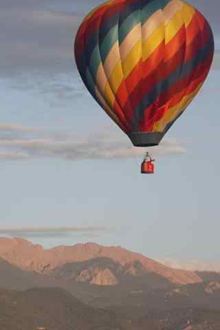 日出时美丽的热气球风景手机壁纸4