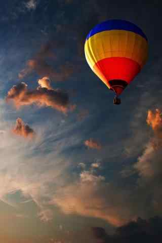 日出时美丽的热气球风景手机壁纸2