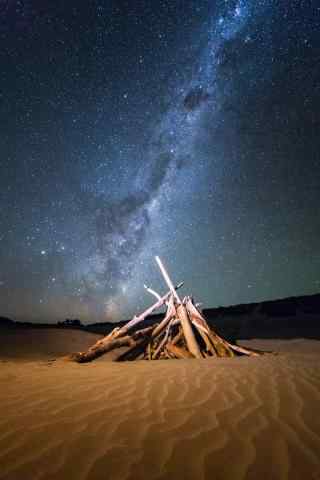 新西兰星空下的沙漠手机壁纸