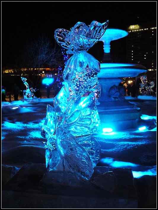 哈尔滨冰雕展之美丽的蝴蝶冰雕手机壁纸
