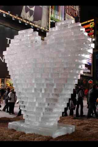 哈尔滨冰雕展之爱心冰雕手机壁纸