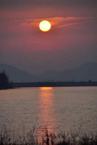 美丽的青云湖夕阳风景手机壁纸
