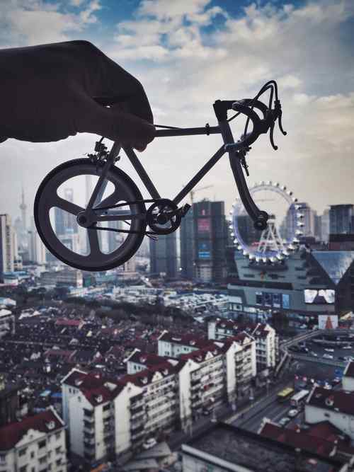 上海大悦城屋顶摩天轮创意摄影图片手机壁纸