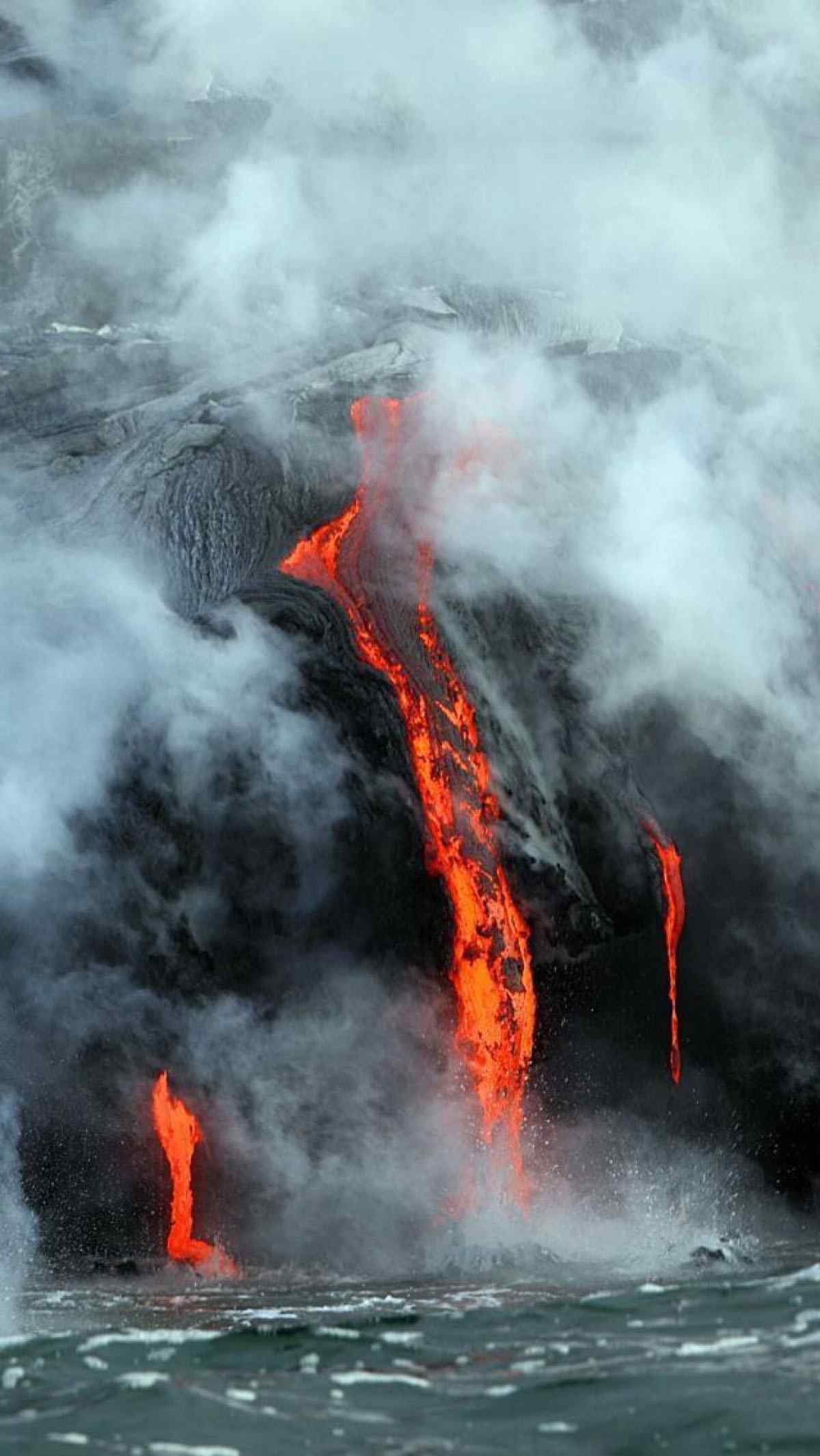 夏威夷火山爆发手机壁纸