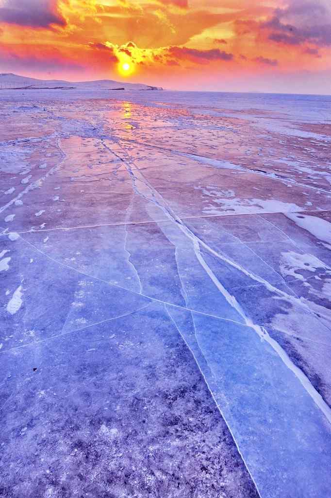 冬日贝加尔湖朝霞风景图片锁屏壁纸