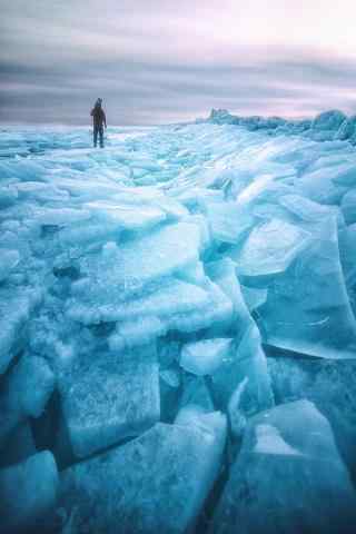 贝加尔湖特色冰块图片手机壁纸