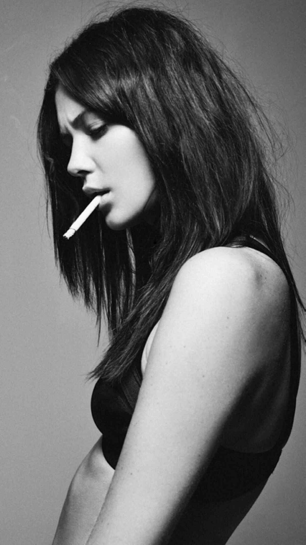 女人个性抽烟的jpg图片免费下载_编号z7ohwk5n1_图精灵