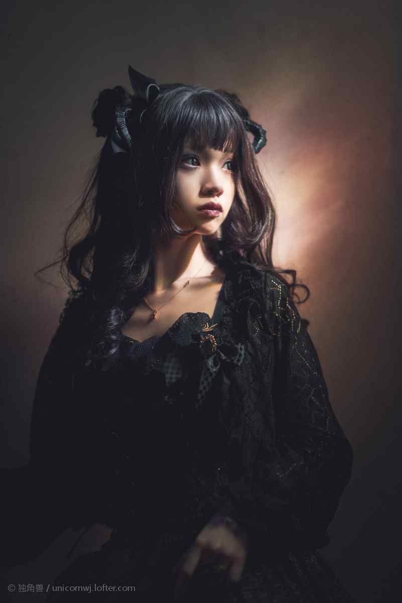 lolita洋装—暗黑系少女手机壁纸