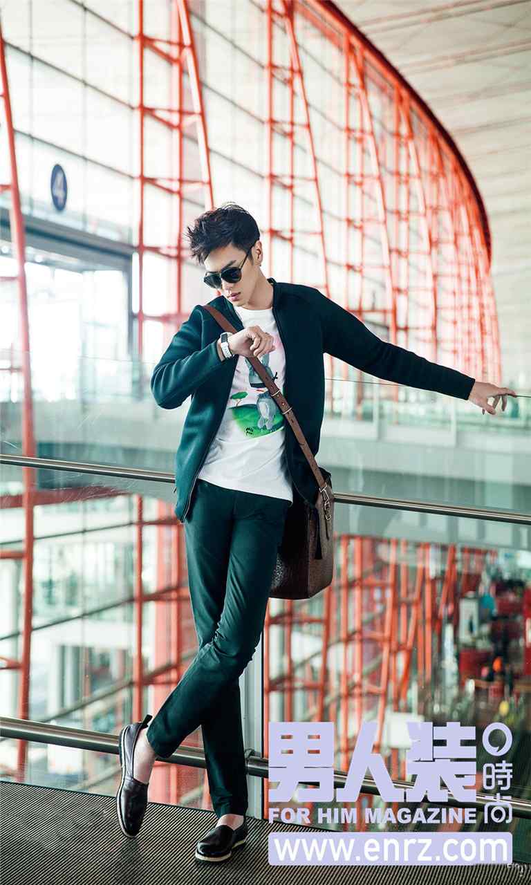 张若昀男人帮时尚杂志机场手机壁纸