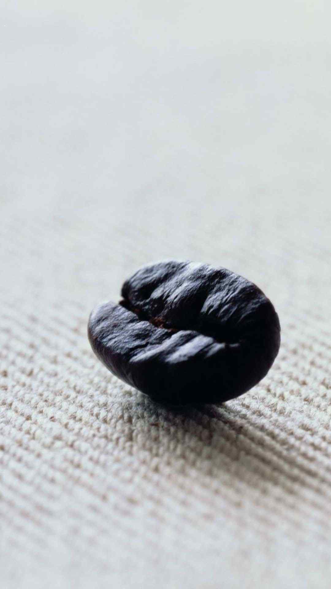 一颗豆子咖啡豆清新写真手机壁纸
