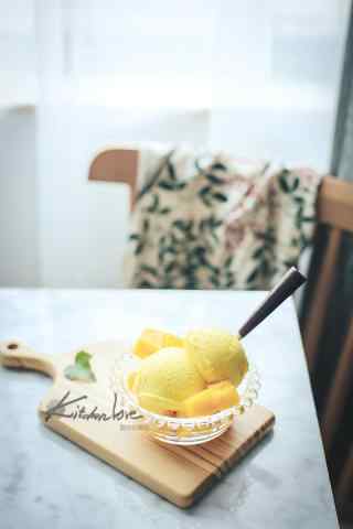 香甜可口的芒果冰淇淋手机壁纸