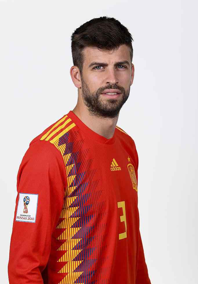 2018世界杯西班牙3号皮克高清壁纸