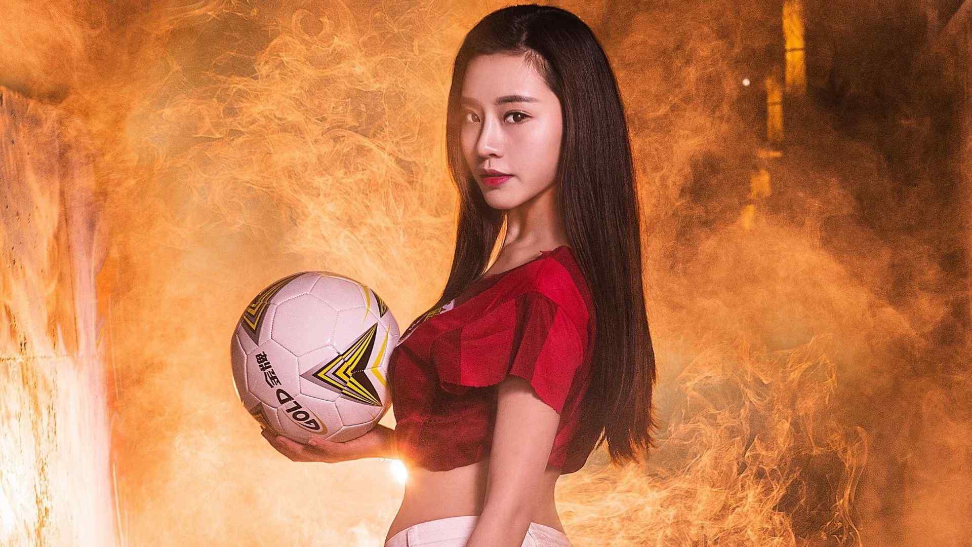 足球宝贝妍子沁性感写真壁纸图片下载