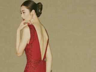 大表姐刘雯唯美红色露背长裙写真