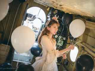 lolita洋装—少女置身在气球的海洋桌面壁纸