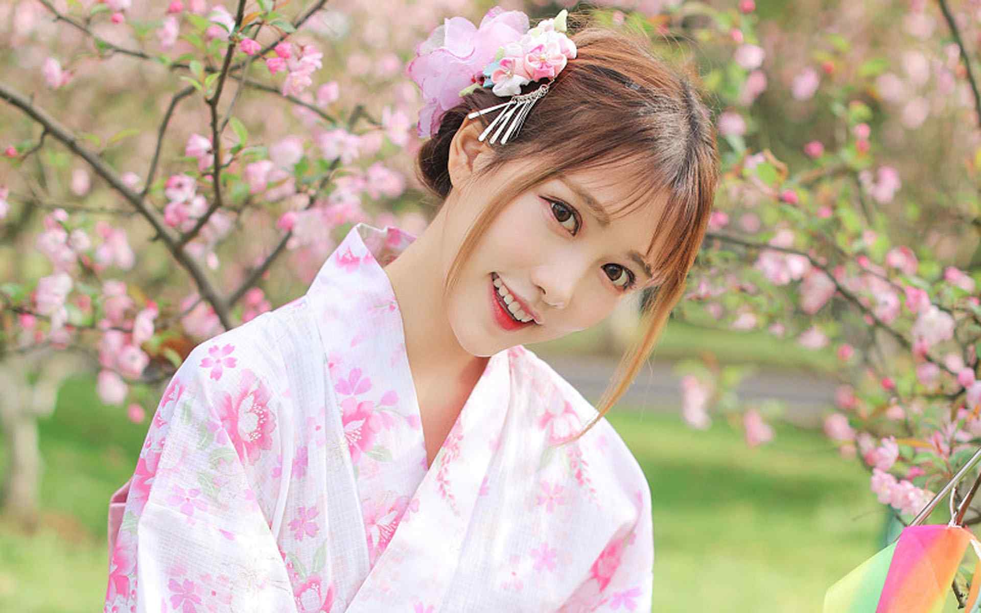 日本美女壁纸大眼睛灵动美女和服写真图片电脑壁纸性感美腿美女制服艺术摄影