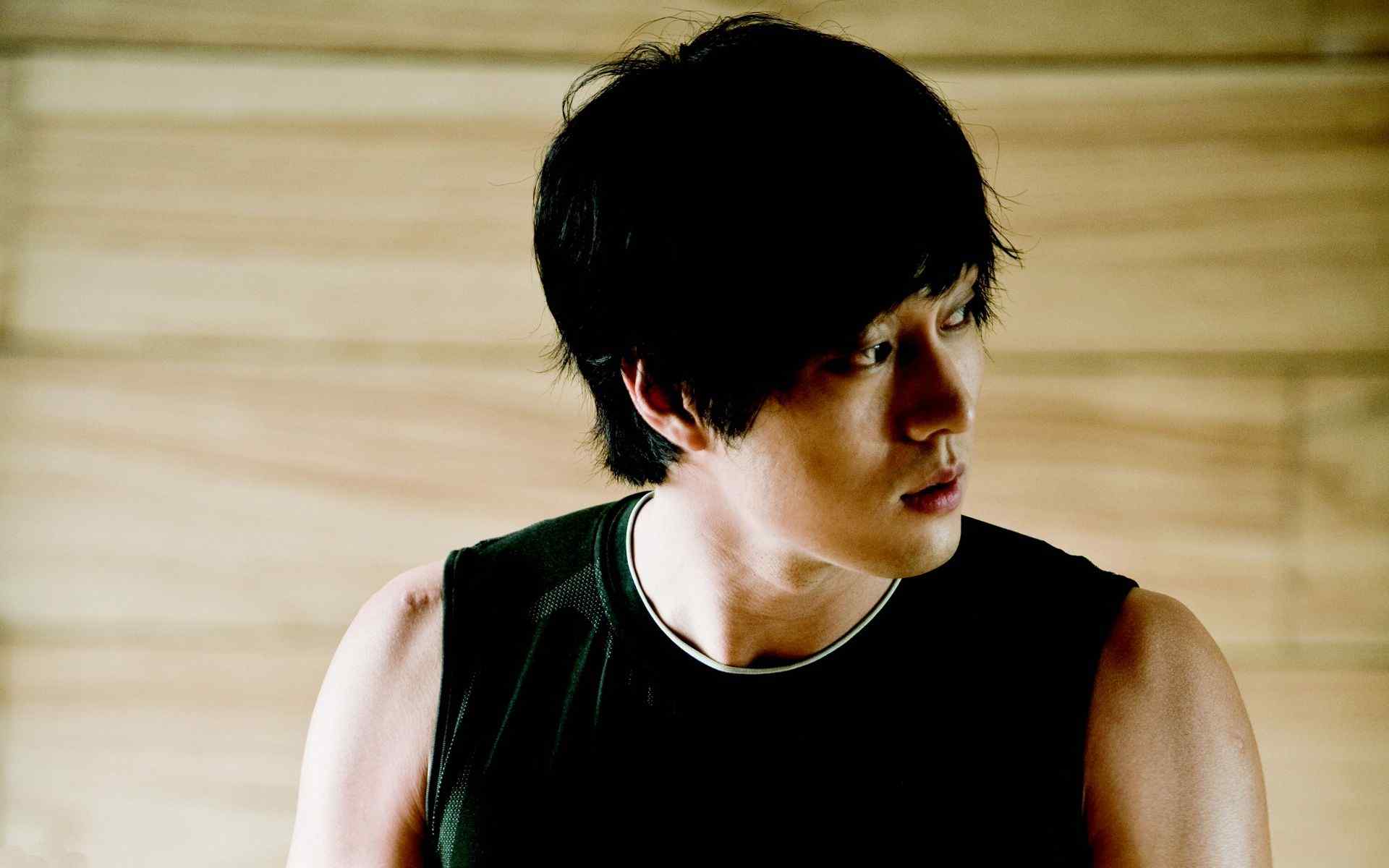 韩国演员苏志燮宣传韩剧“我身后的陶斯” 男神太帅！