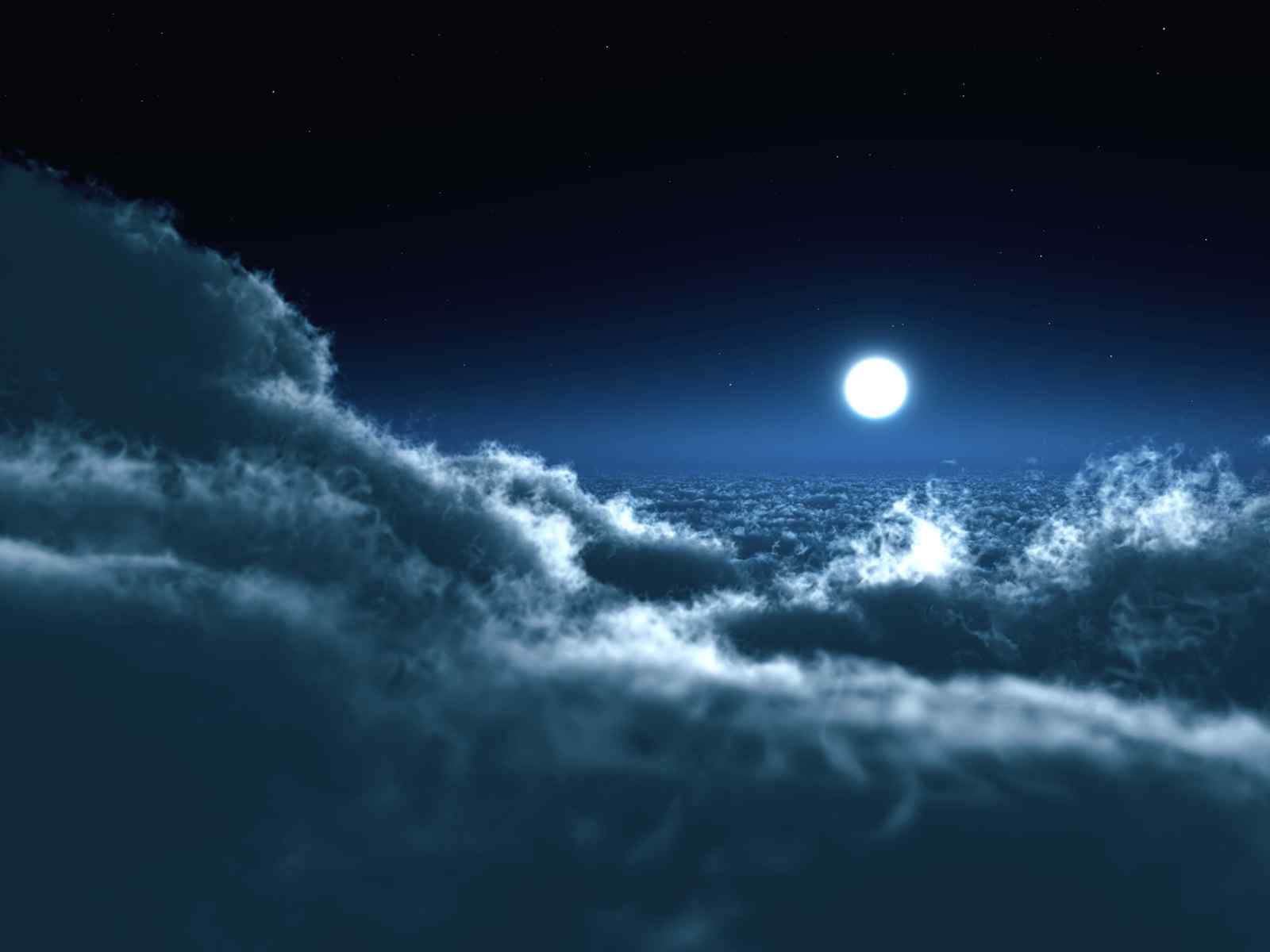 唯美云层上的明月图片桌面壁纸