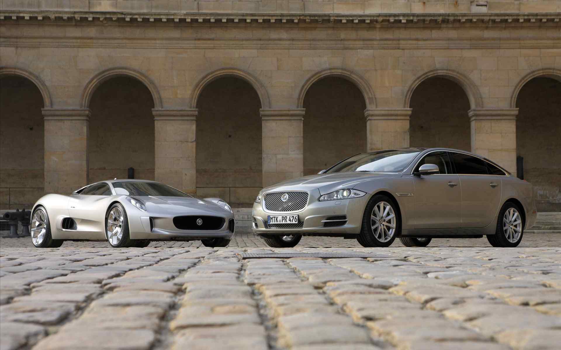 Jaguar捷豹三厢酷炫跑车汽车图片高清壁纸