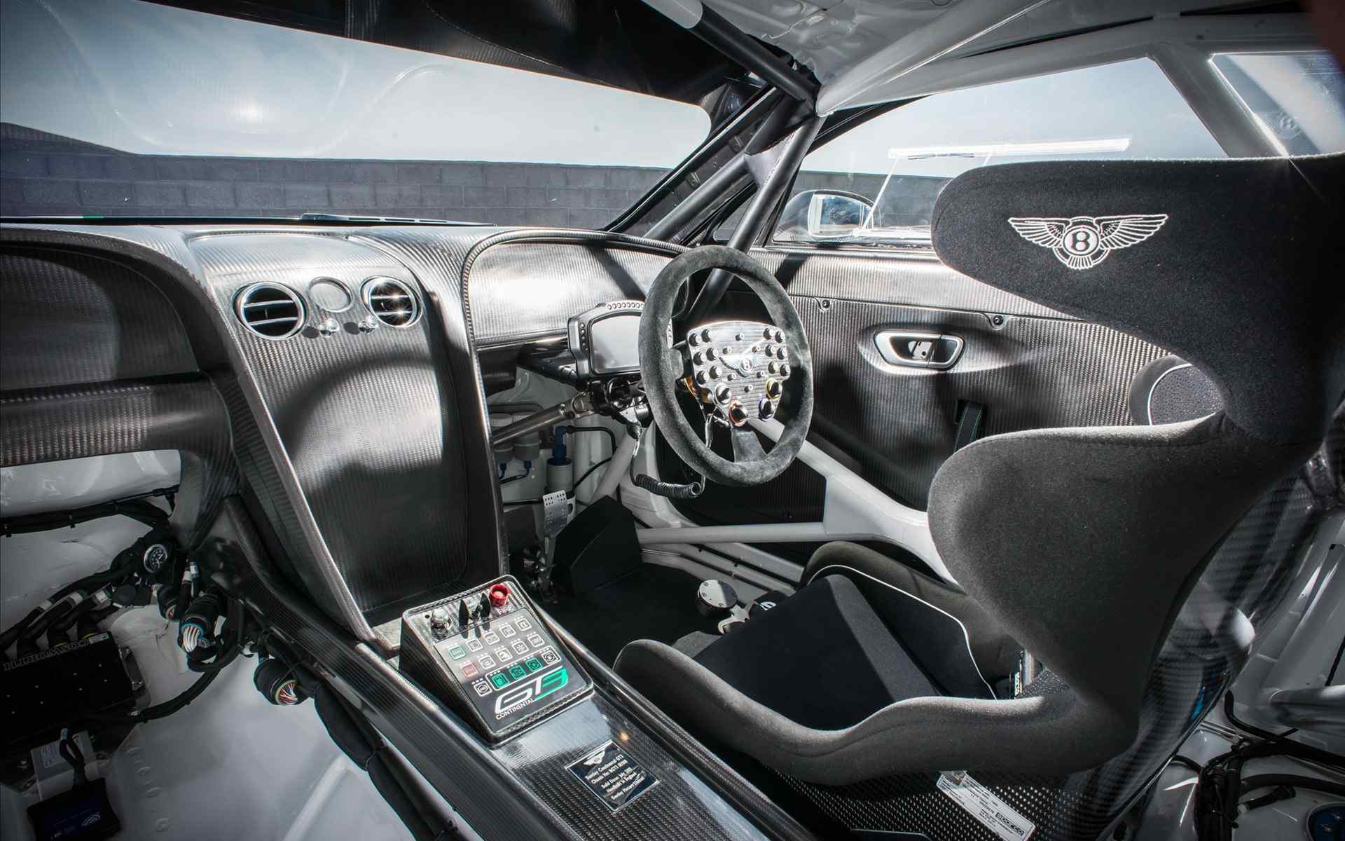 宾利Continental GT3超级跑车汽车图片高清壁纸
