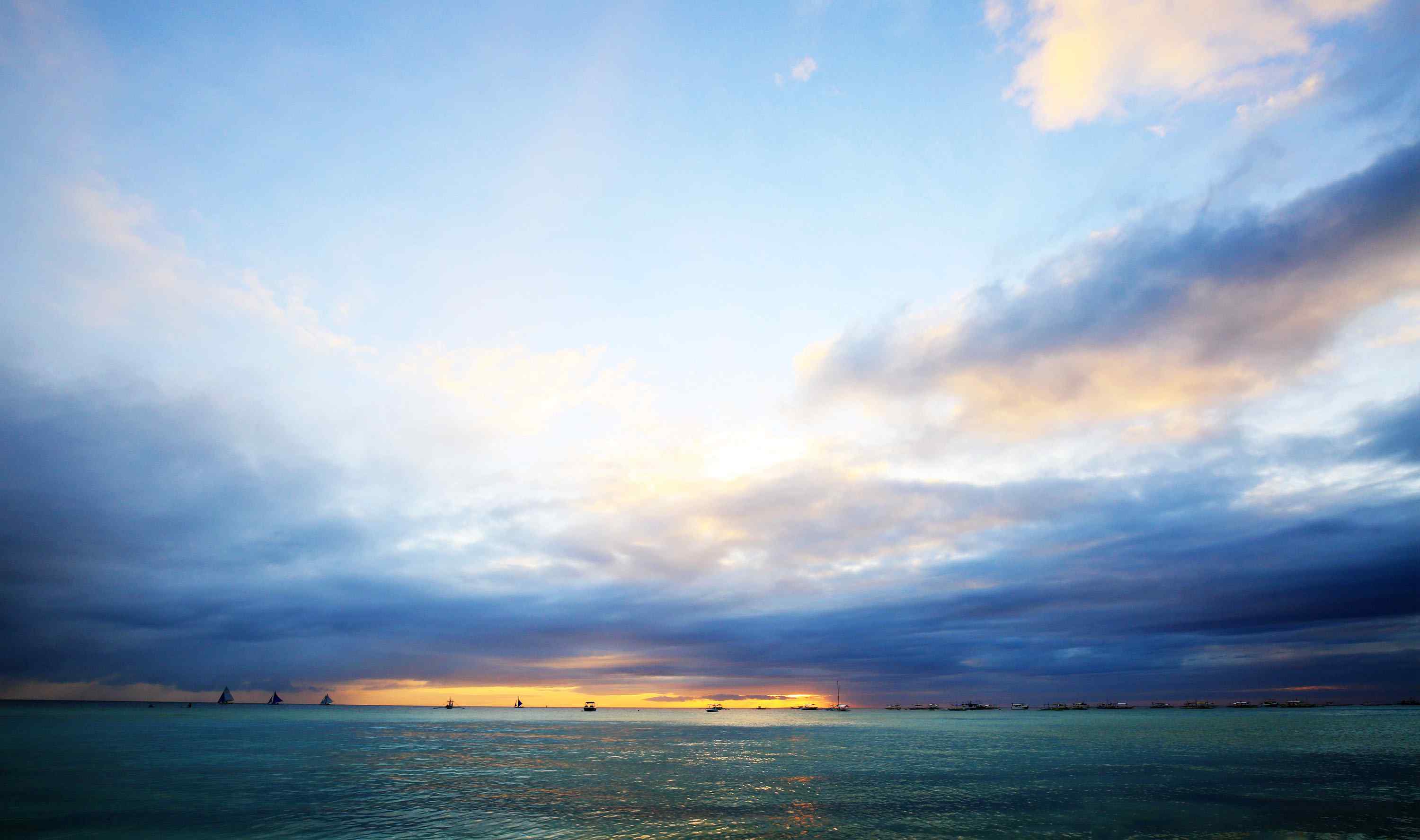 菲律宾长滩岛蓝天风景图片