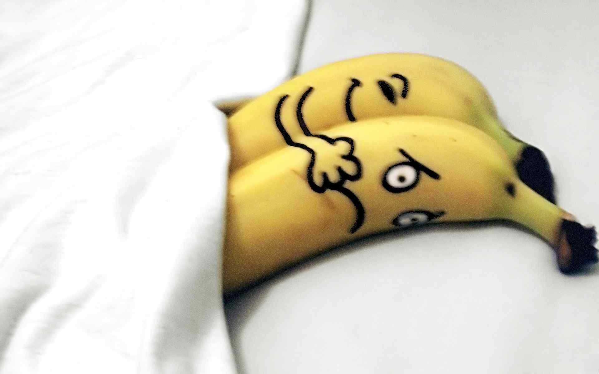 创意香蕉图片可爱表情桌面壁纸