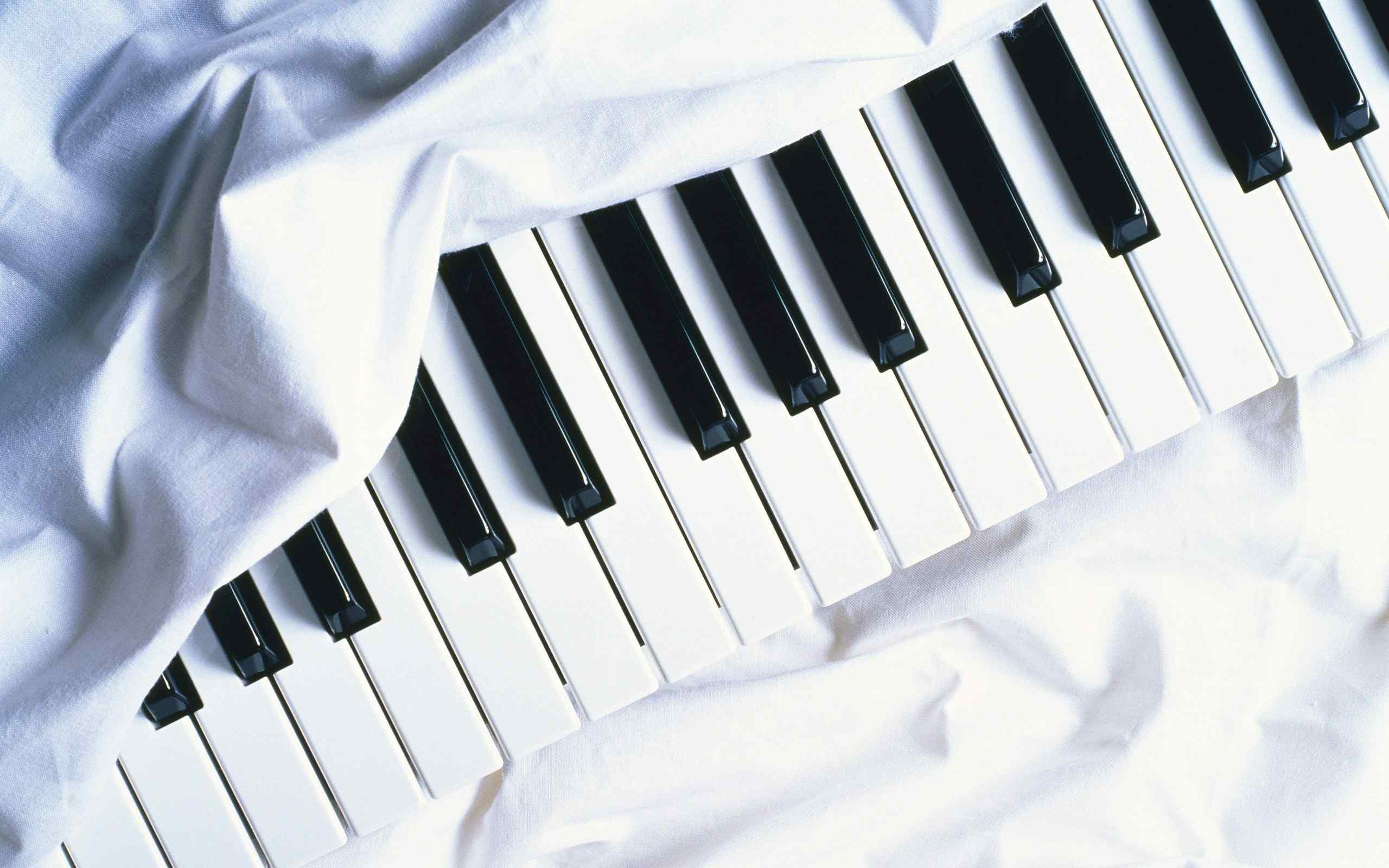 黑白钢琴键唯美简约小清新壁纸图片