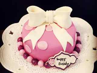 翻糖蛋糕可爱粉色蝴蝶结生日蛋糕桌面壁纸