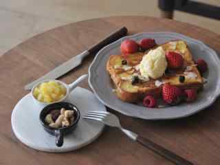 草莓面包小清新早餐图片