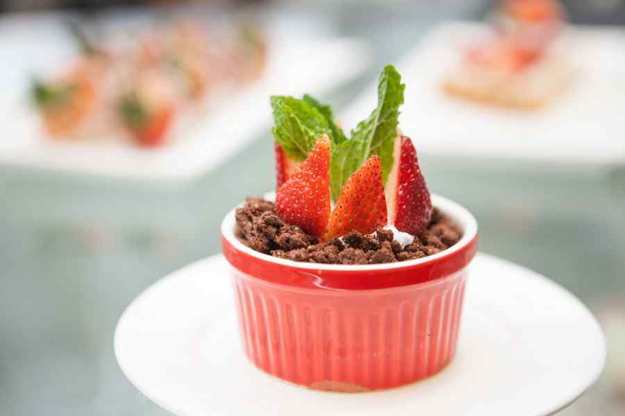 小清新草莓蛋糕图片
