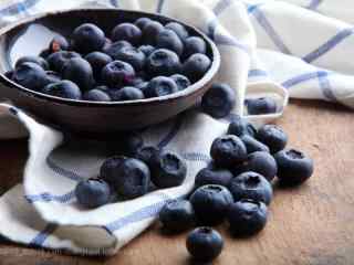 小清新蓝莓水果桌