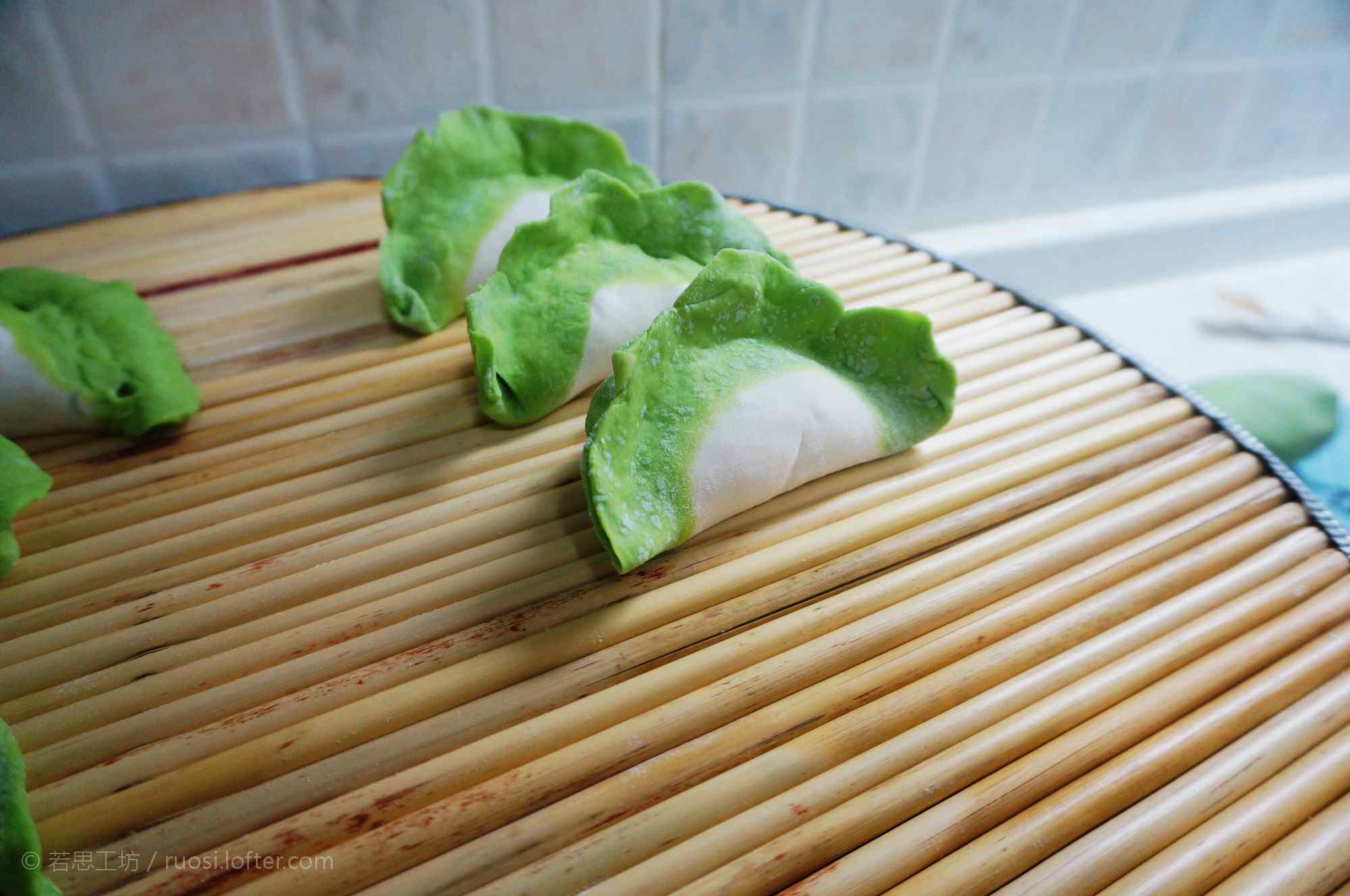 好看的翡翠白菜饺子图片