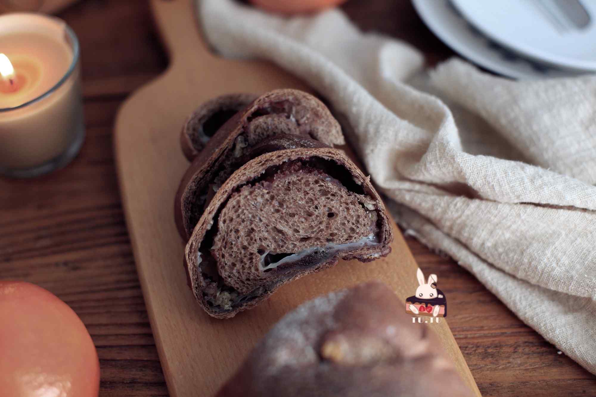 浓郁的奶油巧克力面包｜多一步让巧克力面包更松软_哔哩哔哩_bilibili