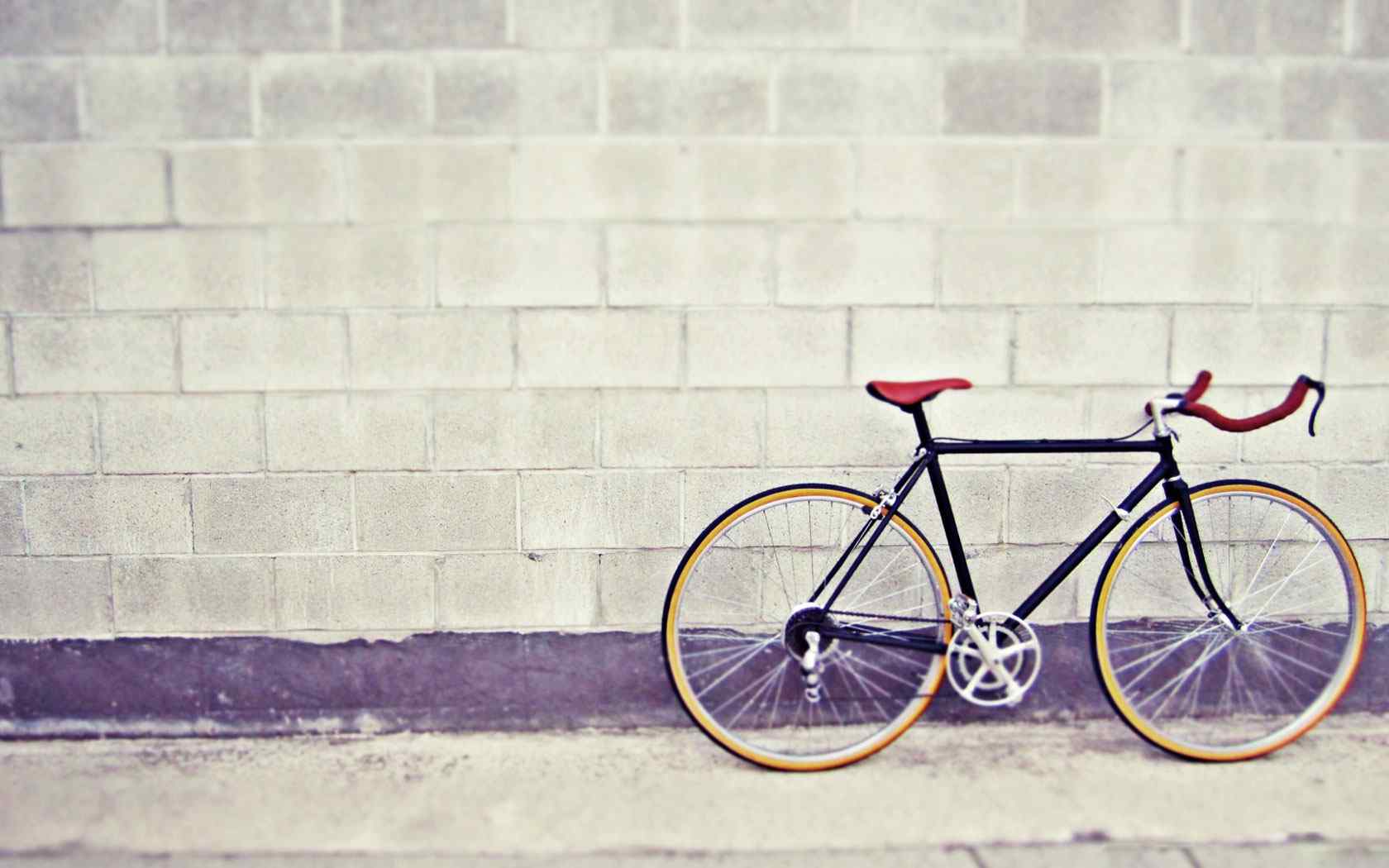 唯美小清新的脚踏车图片高清桌面壁纸