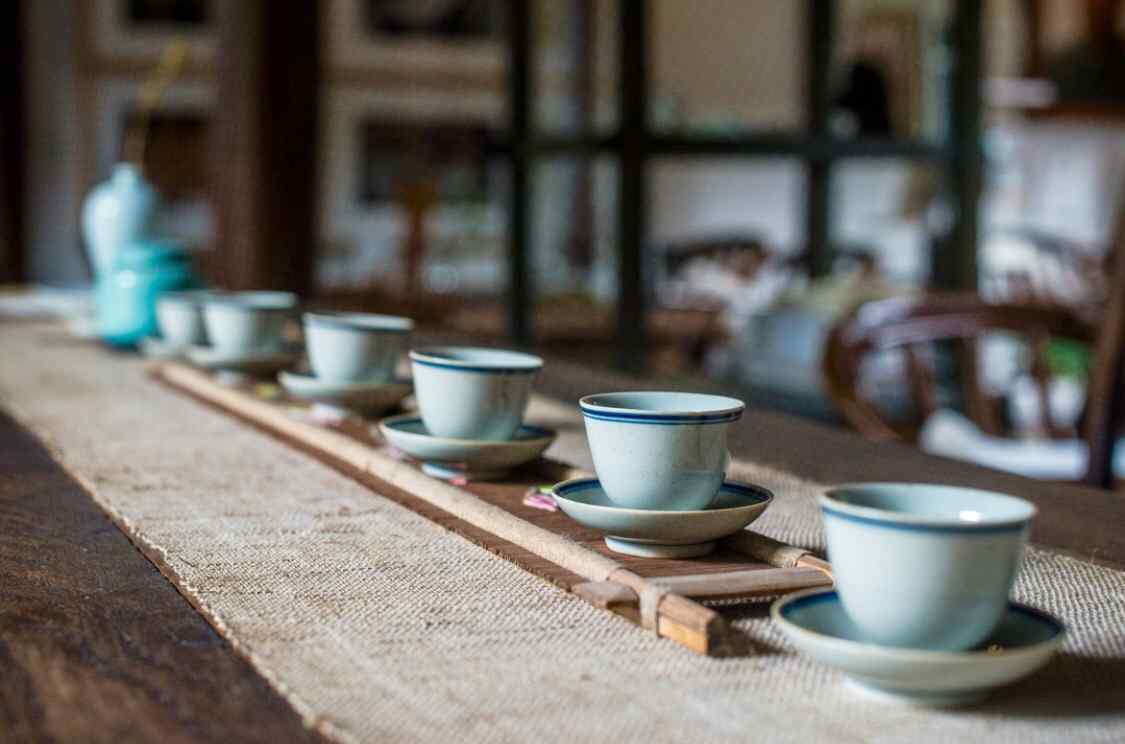 茶文化—特色陶瓷茶杯桌面壁纸