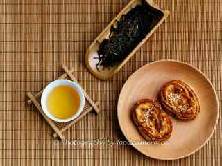 茶文化—浓香茶叶配上茶点桌面壁纸