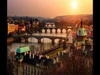 夕阳西下捷克布拉格城市风貌桌面壁纸下载