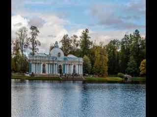 圣彼得堡湖边城堡