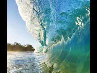 夏威夷海浪浪花冲击风景高清图片桌面壁纸