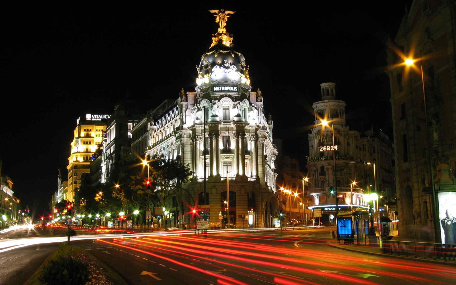 西班牙首都马德里美丽夜景图片下载