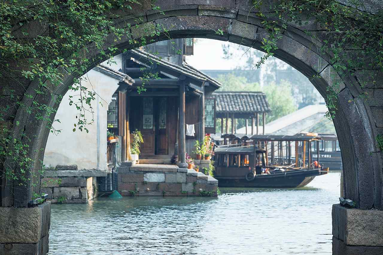 中国五大文艺之都乌镇的石拱桥
