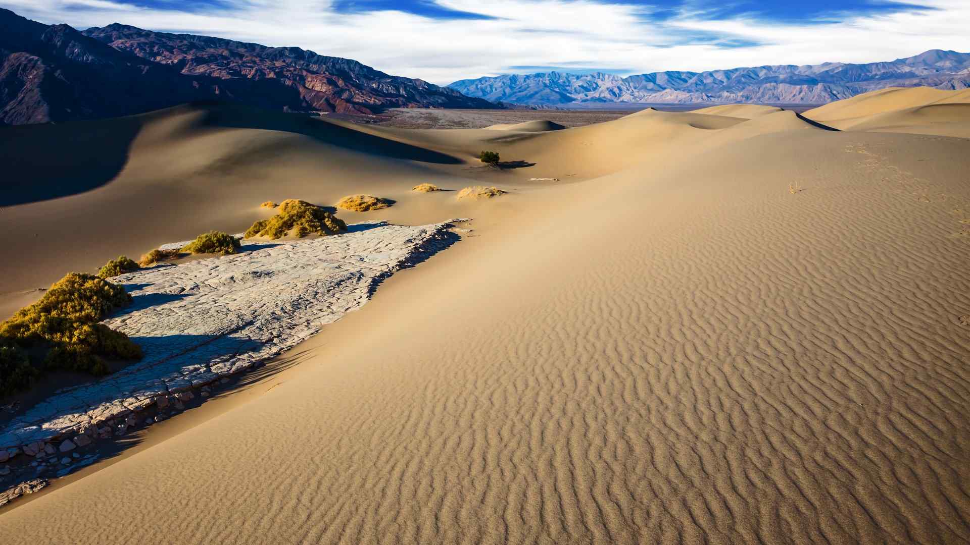 神秘沙漠唯美高清电脑桌面壁纸