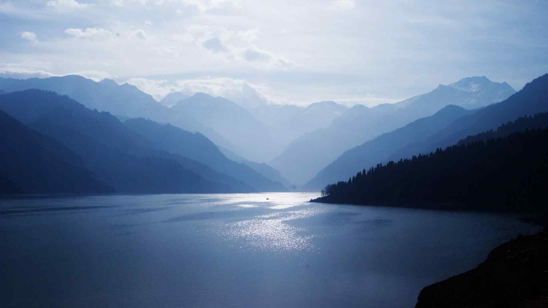 清新宜人的湖泊山水风景电脑壁纸 第一辑