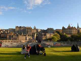 苏格兰爱丁堡悠闲城市风景图片高清桌面壁纸