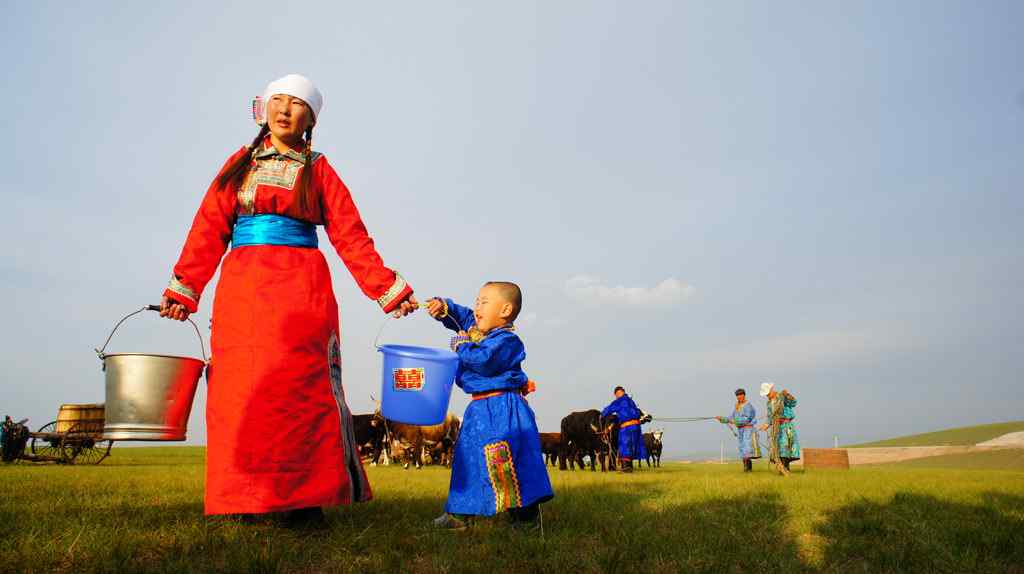 内蒙古游牧民族传统牧民高清图片壁纸