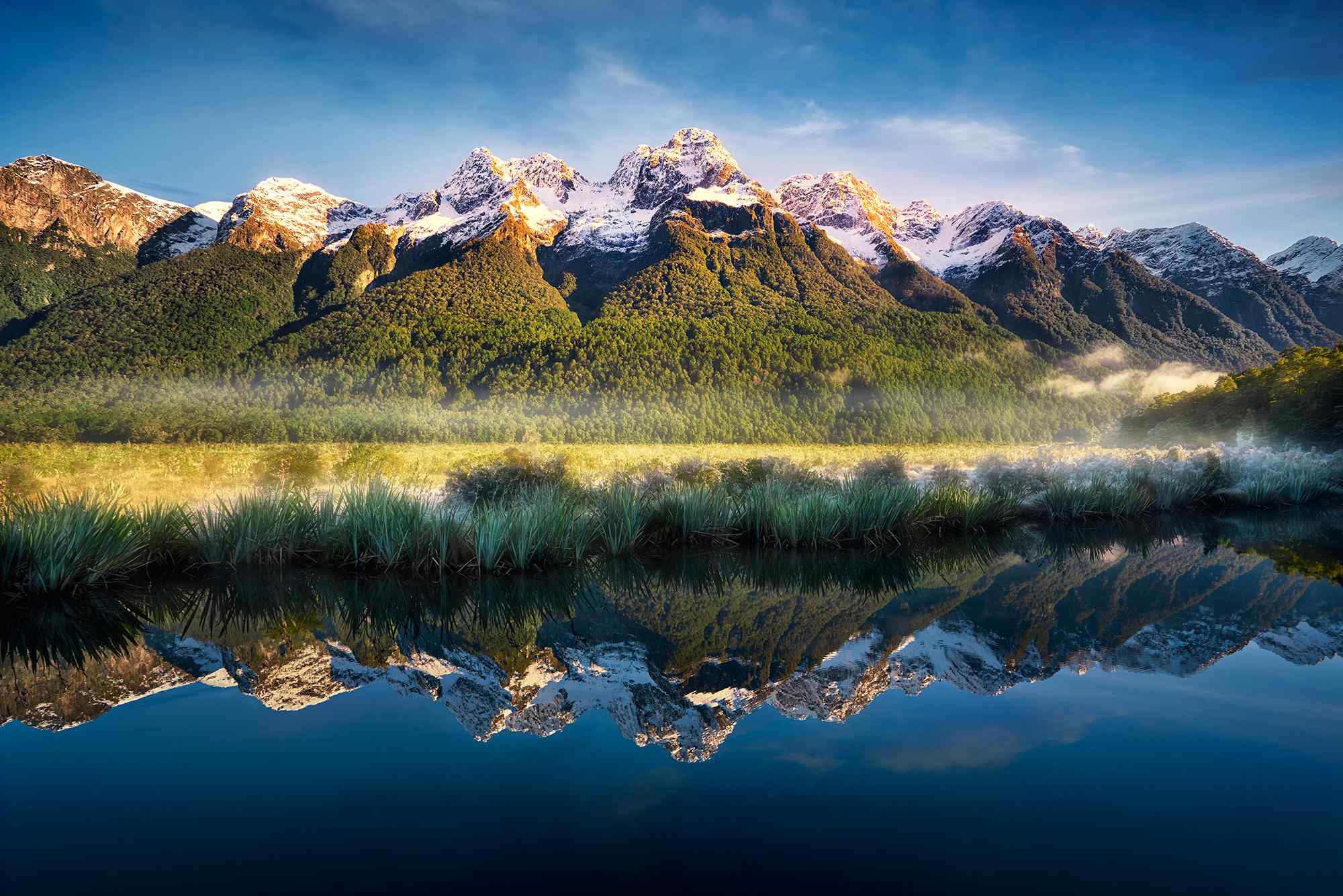 新西兰安静唯美的镜湖风景壁纸
