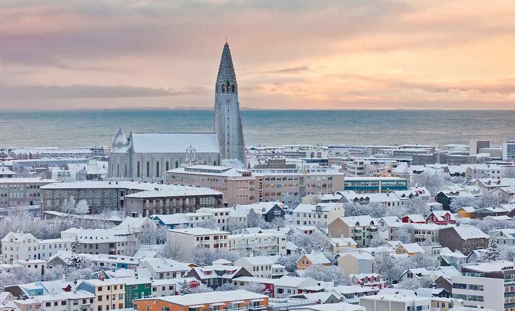 冰岛首都雷克雅未克唯美日出雪景图桌面壁纸