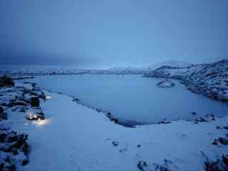 冰岛静谧雪地夜景